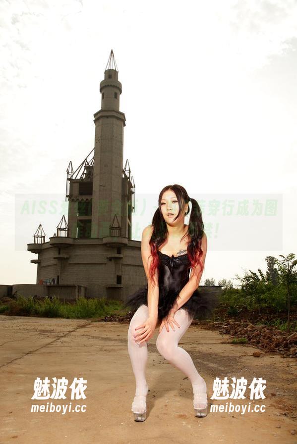 AISS爱丝(黄金版) - 当索菲穿行成为图库动画，让人忍俊不禁！