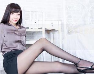 Beautyleg – Summer的私拍合集：居家也能拍出不想出门的勇气