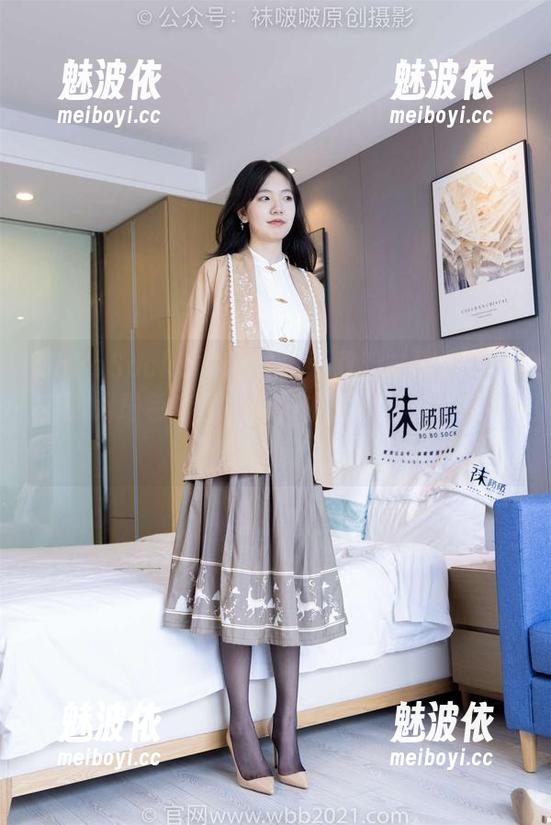 BoBoSocks袜啵啵-小安 BoBoSocks袜啵啵 - 两双船袜刷屏!小安的鸳鸯色套图,脑海中浮现了好多奇妙的联想。
