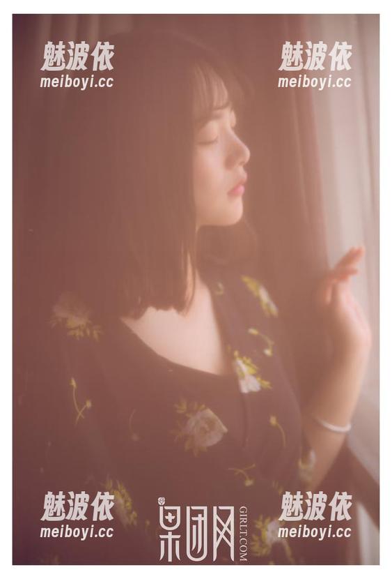 GIRLT果团网 - 最新裴希西的美腿合集，姐妹们，小心对着屏幕流口水哦！