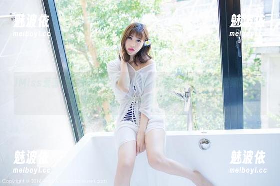 IMiss爱蜜社 - 小热巴的图包：剧情镜头里，她到底在演哪出戏？细节满满，快找到你的那一帧！