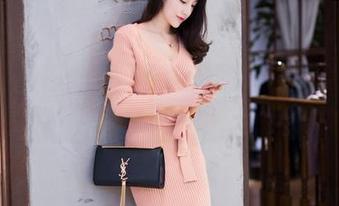 IMiss爱蜜社 – 疯狂观看张思允Nice的作品，腿部的每一寸似乎都在无声地呼唤我，让人忍不住多看几圈。