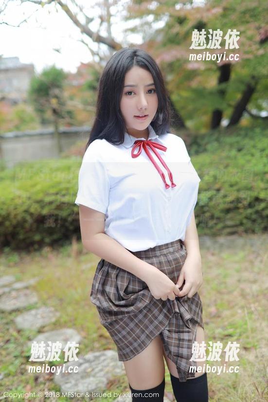 MFStar模范学院 - “Qiqi的全套内衣图包，靠谱吗？让我来试试它能不能诱惑到我！”——小心，后果自负哦！