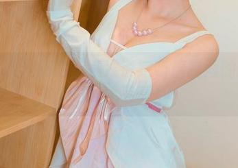 想来点特别的?在线锁定喵糖映画的白丝死库水写真!