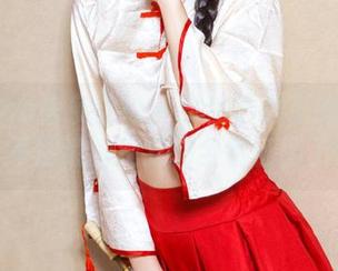 TouTiao头条女神 – 小热巴女王的壁纸合集，不用说她把我们全都征服了呀！