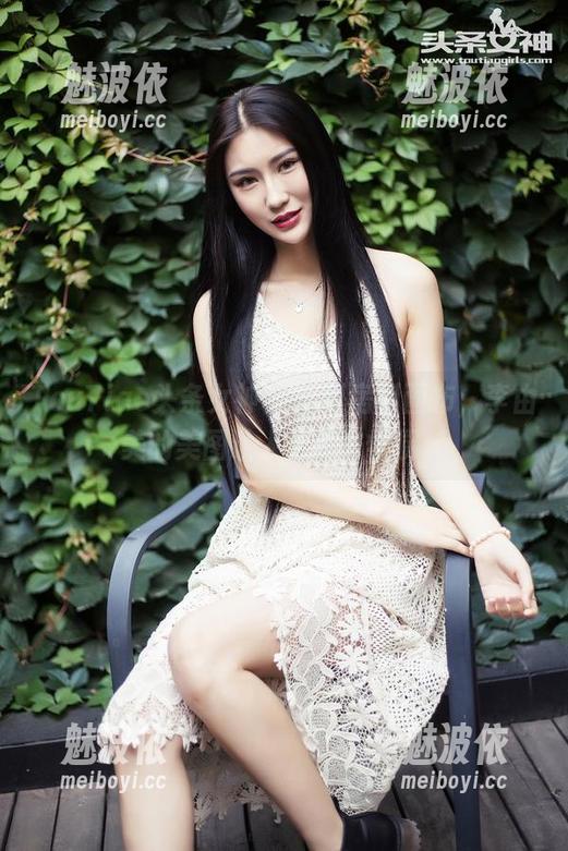 TouTiao头条女神 - 从厨房到画布，李由美的美图让人想跑去学厨。