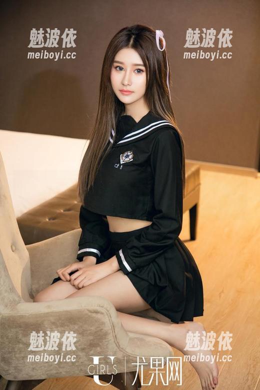 UGirls尤果网 - 上身套装，下身私拍，王谨轩的新尝试