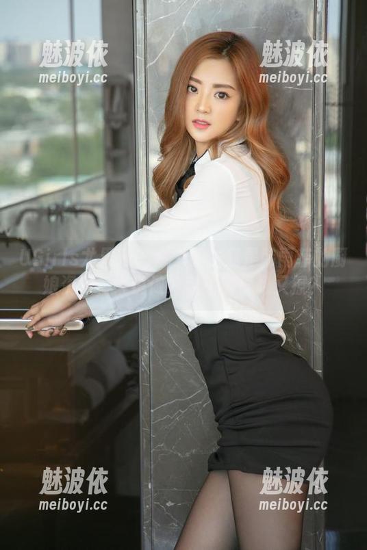 UGirls尤果网 - 今天的主题是韩雨菲的厨娘资源，谁说做好菜不能优雅又撩？
