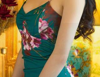 从尤果网获取甜蜜盛夏的资源，放肆地享受那些意味深长的眼神