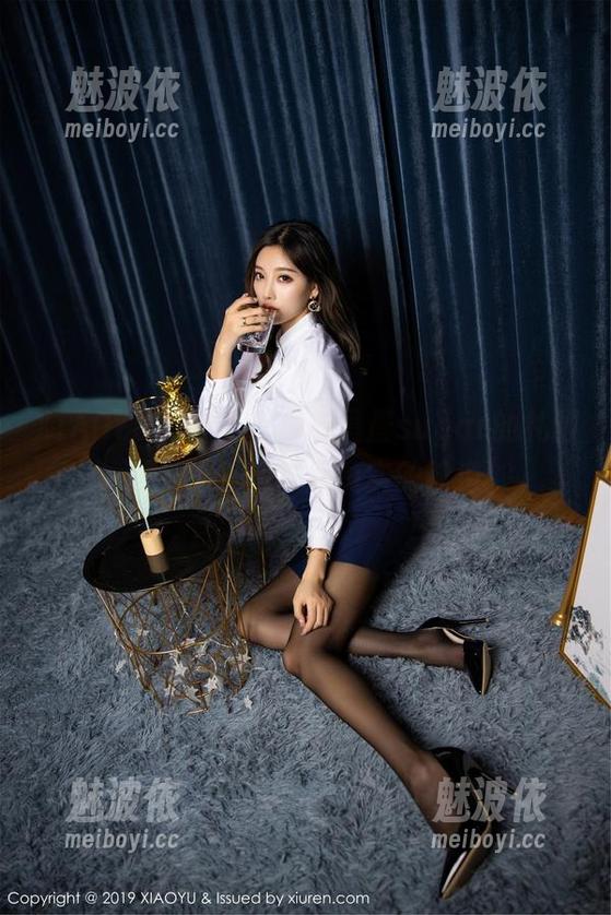 XIAOYU语画界 - 看杨晨晨sugar的礼服，嘘，无圣光才有真实的味道。