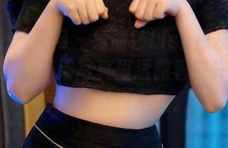 Xiuren秀人网 – 爱丽莎Lisa把灰丝穿得如此精致,高清写真里透露着些许俏皮,真让人捉摸不定。