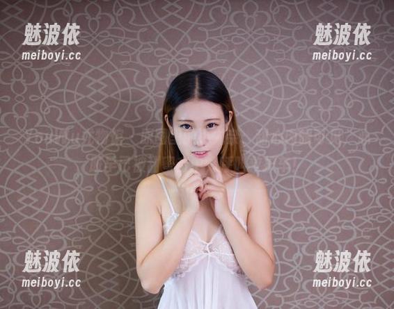 YouWu尤物馆 - 原图里的小尤奈：甜心肉眼可见，心脏早已被甜蜜击中，呼叫救护车！