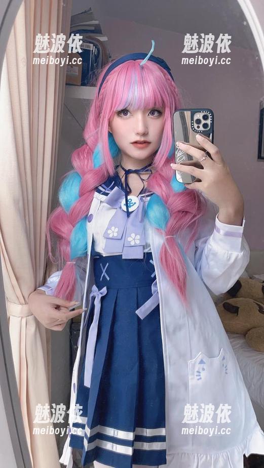 roroki骷髅姬 roroki骷髅姬和玉藻前,意想不到的搭配——照片里有那么一点危险感?我还挺喜欢的。