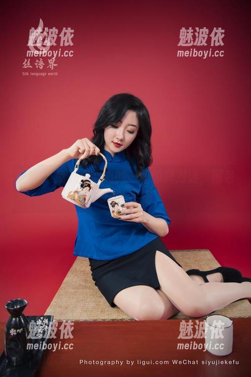 丽柜 - 兔子与心心的一场即兴对话，图包94%完成