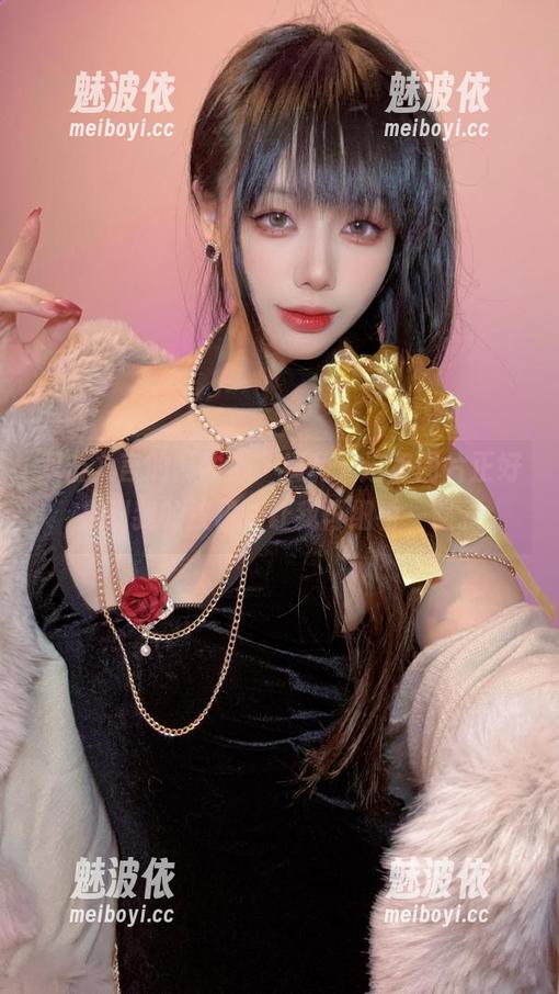 双击九言的“甜心”福利，这组图片正好找到我的按钮，让我再细看一遍。