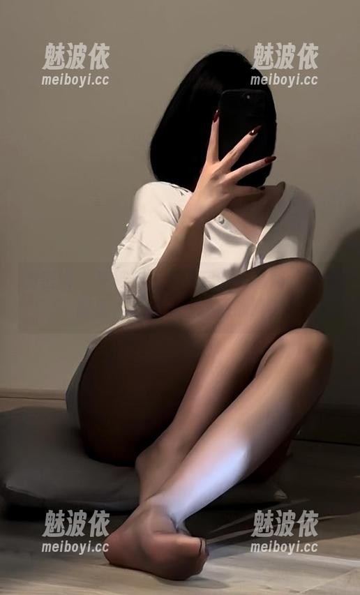微密圈 - 突破传统，保守的二舅妈的奶牛图集，你敢来接受挑战吗？