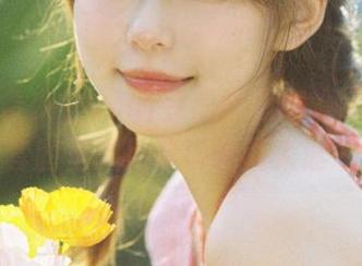 又见发条少女yoki变成修道女，没想到免费套图里的细节如此引人遐想。