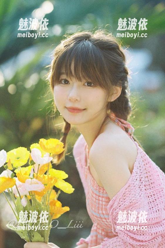 又见发条少女yoki变成修道女，没想到免费套图里的细节如此引人遐想。