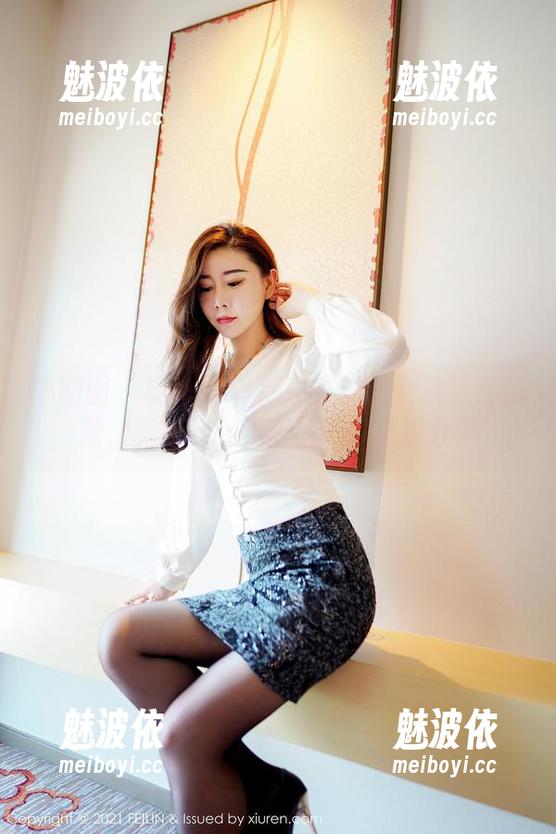 嗲囡囡 - 施忆佳KITTY拿出的女孩写真资源，真想问：还要怎样才算过分？