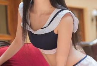 头条女神 – 李丽莎：免费让你见识最美球媛健身辣妹，或许下次我也可以带着水壶出门瞎晃，嘿嘿！
