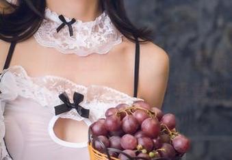 头条女神 – 原图里的王紫琳，草帽美少女的惹火程度大概已经出乎意料。