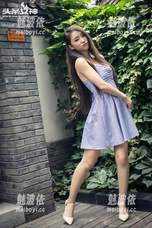 头条女神 - 这夏日图包来自郭婉婷，咳咳，理智点，别被打动太深。
