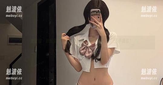 微密圈 - 粉红露白底袜，女刺客的绝美作品分享，无声吸引！
