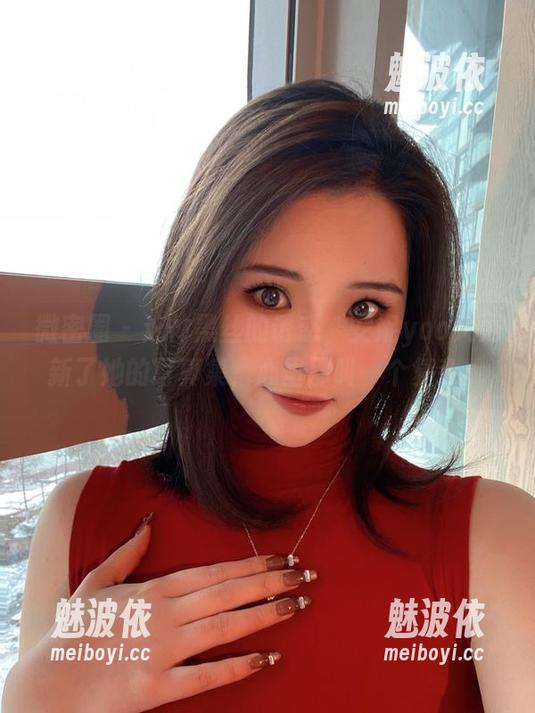 微密圈 - 连体黑丝的诱惑，安妮yoo又更新了她的写真集，心里那叫一个复杂。