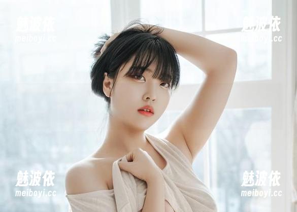 宋哈娜(송하나)的白裙噜，高清写真集，没想到蕴藏着如此的气质呢！
