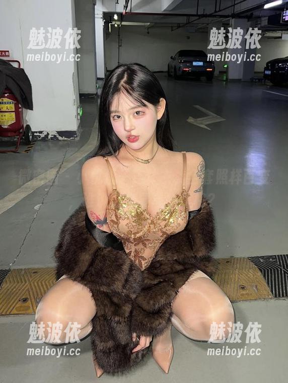 小优优子 微密圈 - 小优优子连体衣,全套照样百变,谁说必定要单一风格?