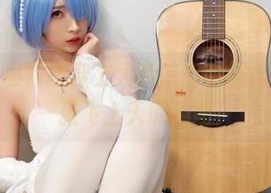 看小女巫露娜穿上大韩航空制服，果然是一张飞上天的美图！