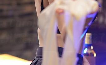 尤蜜荟 – Carol周妍希的礼服合集，每一张都让我有点呆，是我眼花了？