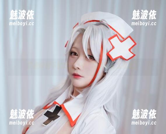 红裙映衬下的念念_D，这组写真太有戏了
