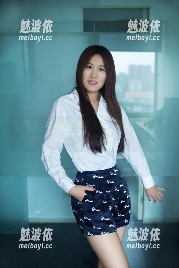 推女郎 - 当连欣化身女王，随便一本正经聊八卦，你敢信？
