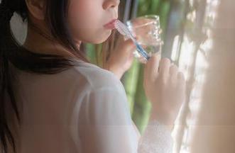 最新黑猫合集，记录了无颜小天使wy每个猫咪的神态，嗯…这情绪付出太值得了！