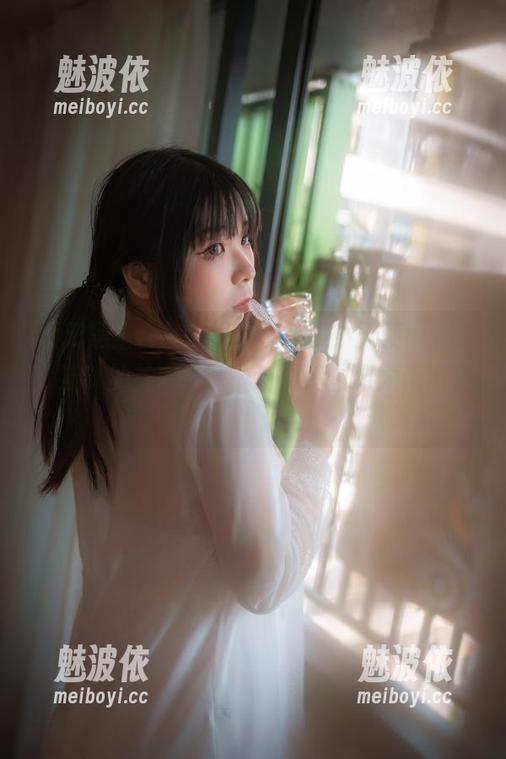 无颜小天使wy 最新黑猫合集,记录了无颜小天使wy每个猫咪的神态,嗯…这情绪付出太值得了!