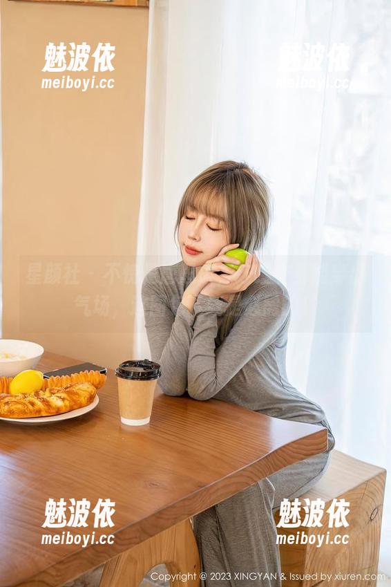 星颜社 - 不愧是唐思琪，连睡衣都能穿出气场，这图包下载是必需的！