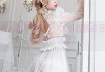 杏子夫人的写真更新:犬系姐姐的另一面,猛兽或萌宠?