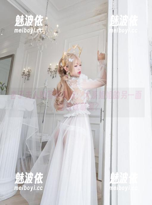 杏子夫人的写真更新：犬系姐姐的另一面，猛兽或萌宠？