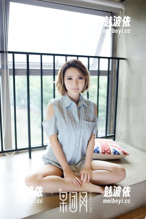 果团网 - 在线领略周妍希的“天使”原图，天使和我只差一个滑鼠！
