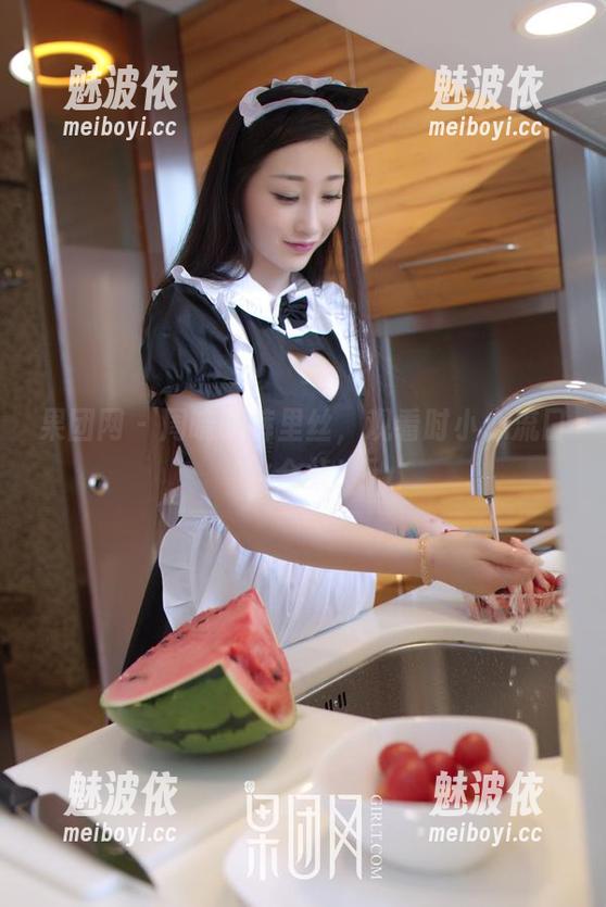 果团网 - 周晓唯裤里丝，观看时小心流口水合集！