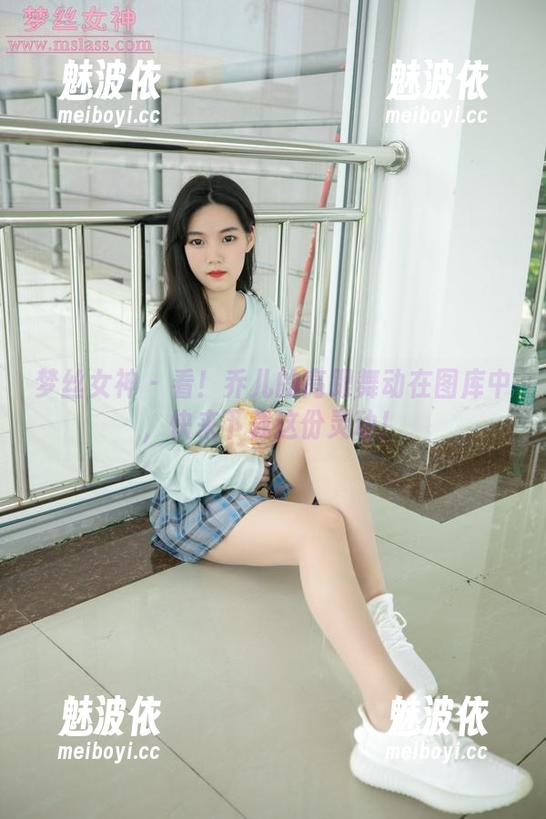 梦丝女神 - 看！乔儿的高跟舞动在图库中，快来下载这份灵动！