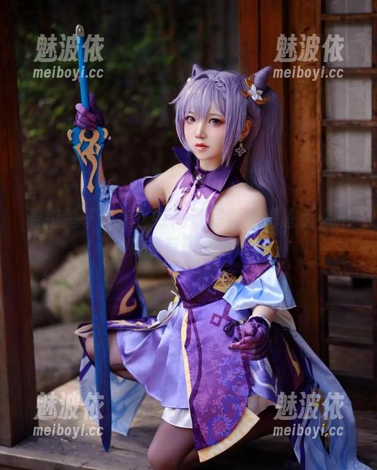 看楚楚子w怎么在高清写真中把超级索尼子变得有趣又俏皮。