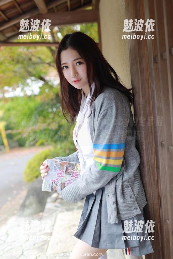 模范学院 - 柳侑绮Sevenbaby的全套居家写真：洗漱间也能是大片现场！