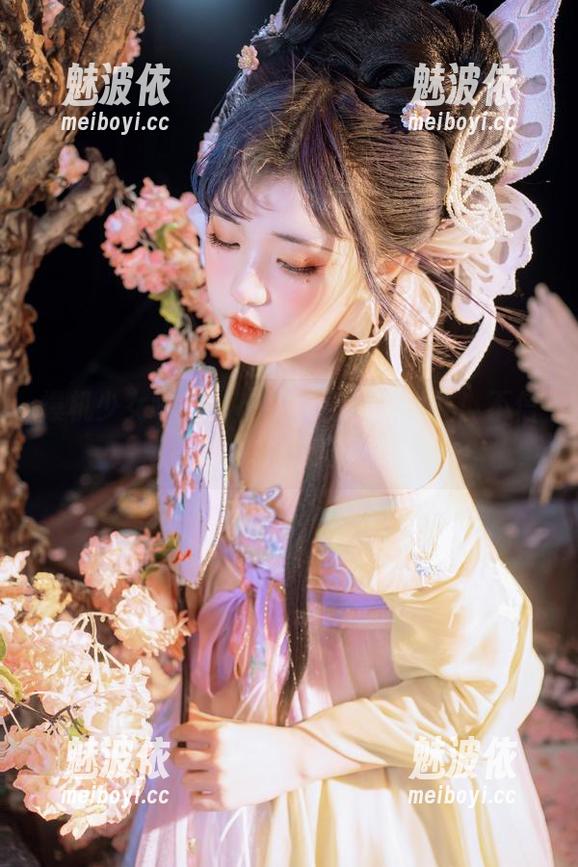爆机少女喵小吉在线，高清答谢礼！不信你也来捉个猫影！