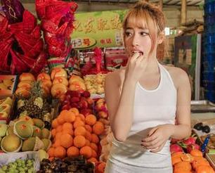 爱丝 – 校服与佳慧，有种不知名的化学反应，原图分享还免费！