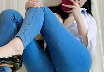 微密圈 – 零门槛！猪小七的美脚原图，统统免费奉上！
