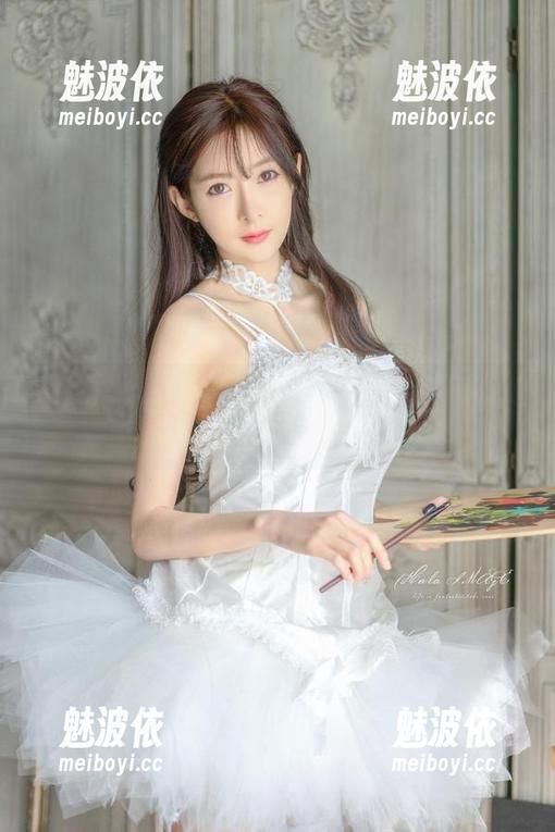 线上偶遇王羽杉，性感特工气场全开，疯狂点赞这组美图！