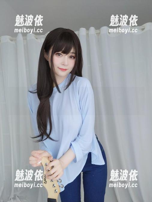 白银81最新cos日常：今天又是剧本杀里的傻瓜角色