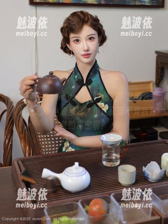 秀人网 - Baileys香儿“秘密”套图合集，让我心中小鹿乱撞，但这又算不算我背负的秘密呢？